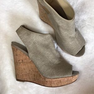 Stuart Weitzman wedge heel! Size 9